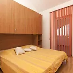 Family-friendly With Swimming Pool Valbandon, Fazana - 7351 Appartement Fondole