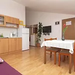 Family-friendly With Swimming Pool Valbandon, Fazana - 7351